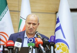 تاج: من هم از داوری‌ها ناراضی‌ام، اعتراض تیم‌ها درست است/ پول بلوکه شده ما آزاد شود به وزارت ورزش کمک هم می‌کنیم