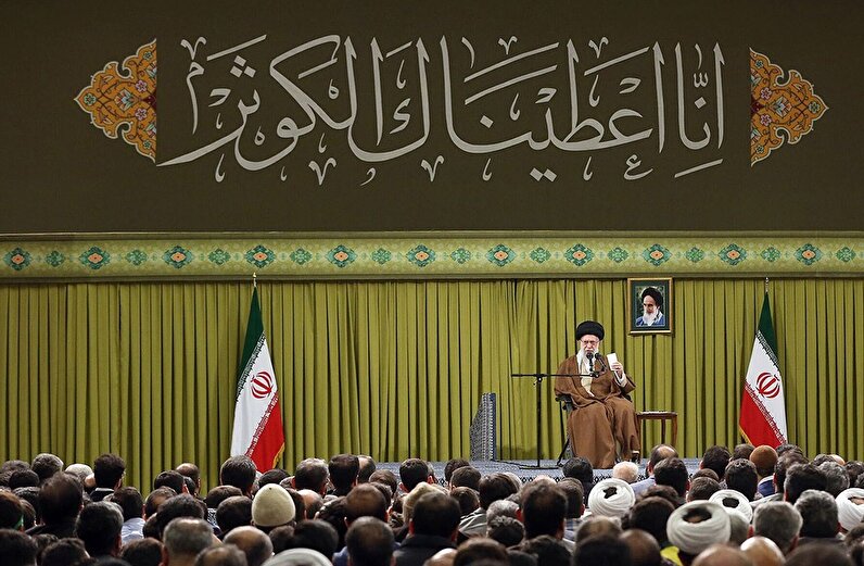 فیلم کامل بیانات رهبر انقلاب در دیدار مداحان اهل بیت(ع)
