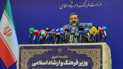 نمایش خانگی فرصت است/ به هنرمندی که ۴۰ سال اجازه اجرا نداشت مجوز دادیم