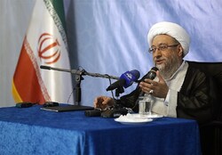 آملی‌لاریجانی: تحلیل دقیق مقام معظم رهبری درخصوص انتخابات باید برای جامعه تبیین شود
