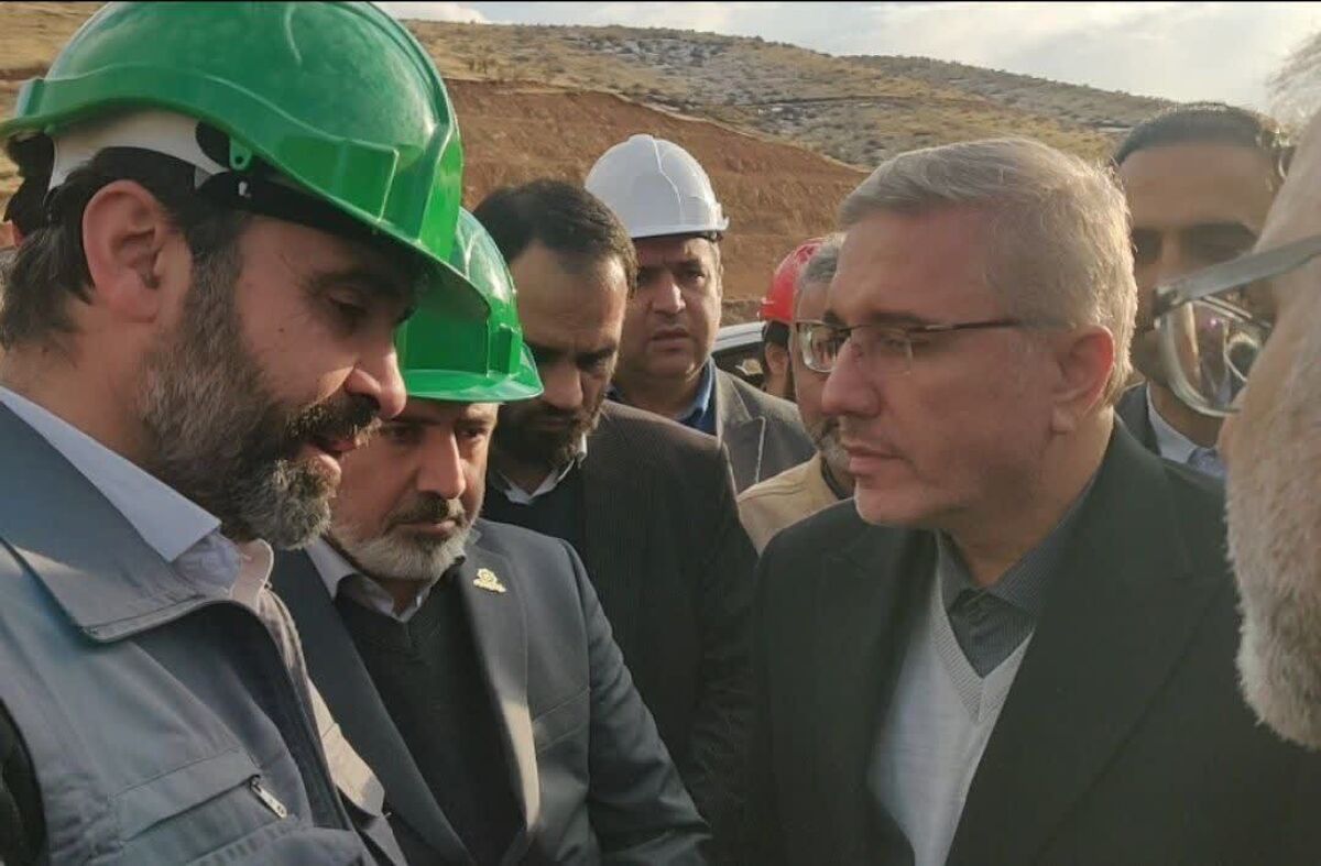 استجازه رهبری برای تامین مالی پروژه راه آهن دورود، اندیمشک اخذ شده است