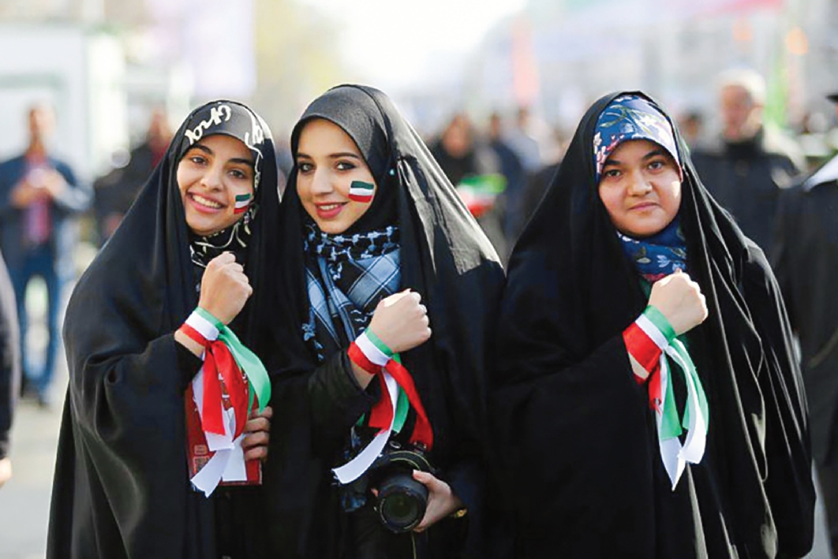 مفاهمه و مباحثه با جوانان و نوجوانان مسیر انتقال ارزش‌های انقلاب را هموار می‌کند