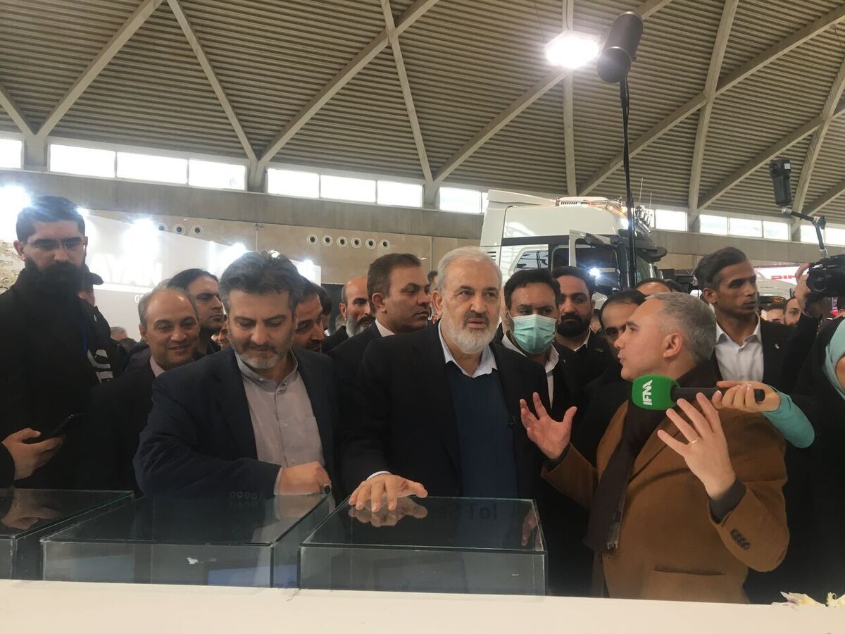 سیاست کشور در صنعت خودرو حرکت به سمت کیفی و برقی‌سازی است
