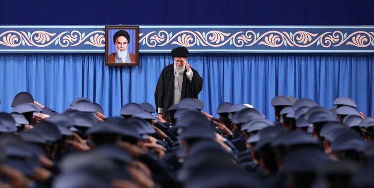 دیدار جمعی از فرماندهان و کارکنان نیروی هوایی ارتش با فرمانده کل قوا
