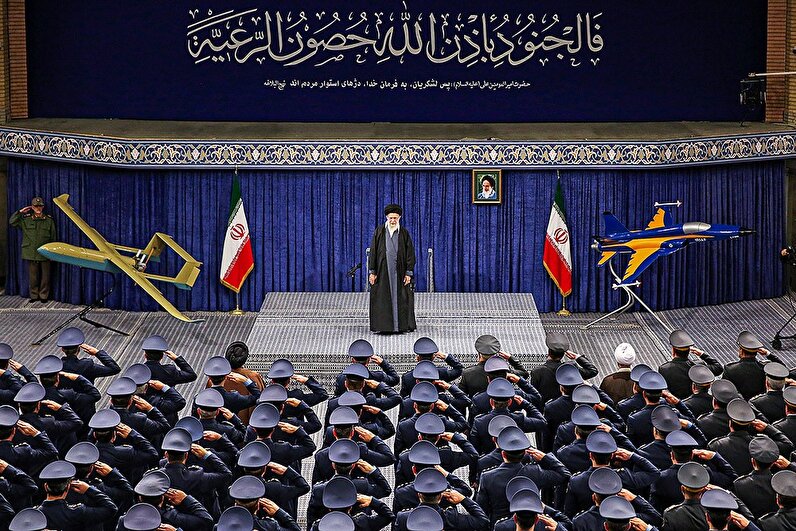 بیانات رهبر انقلاب در دیدار فرماندهان و کارکنان نیروی هوایی و پدافند هوایی ارتش