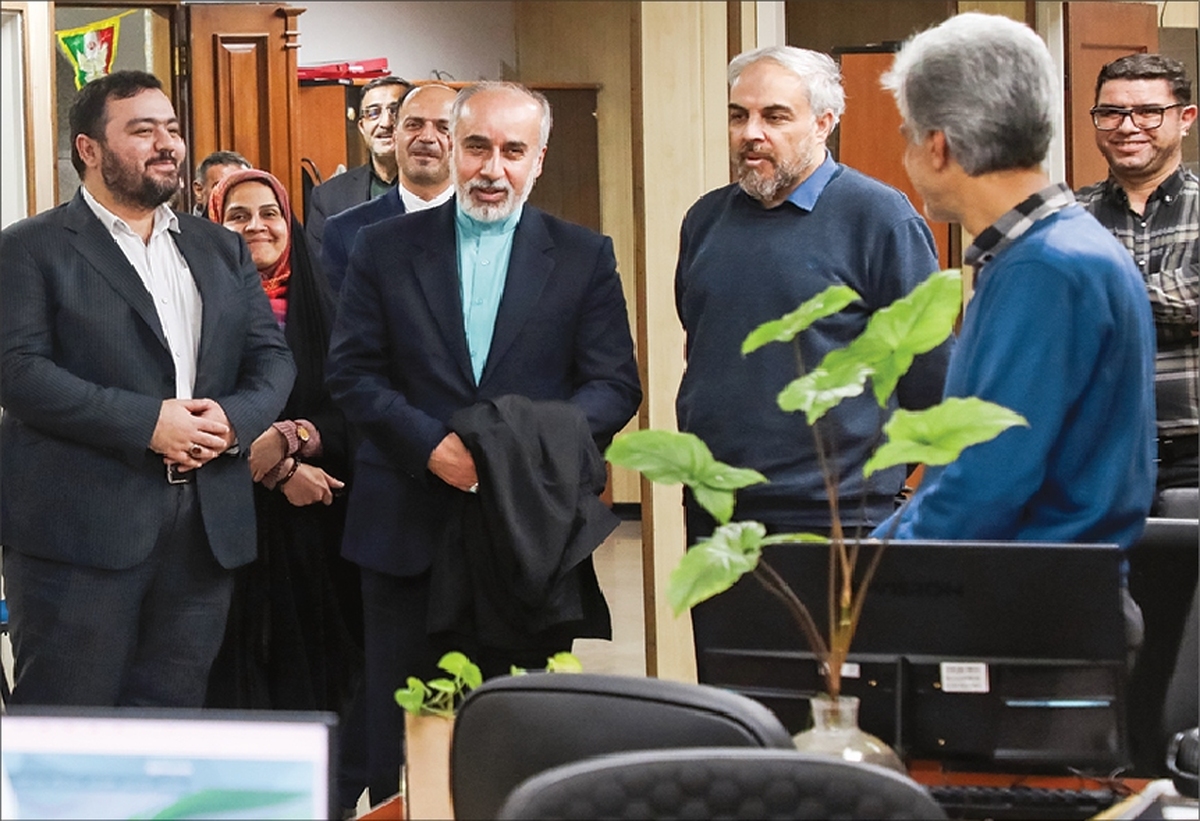بازدید ناصر کنعانی از «جوان» در آستانه بیست و پنجمین سالگرد انتشار
