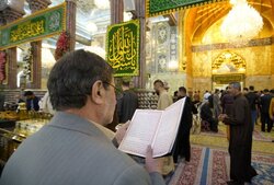 نذر یک کاشی از حرم امام حسین (ع) برای روز پدر