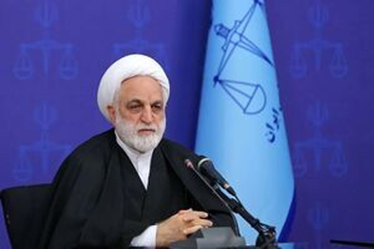 مردم پای آرمان‌های انقلاب ایستاده اند/ضرورت رفع شبهات دشمنان