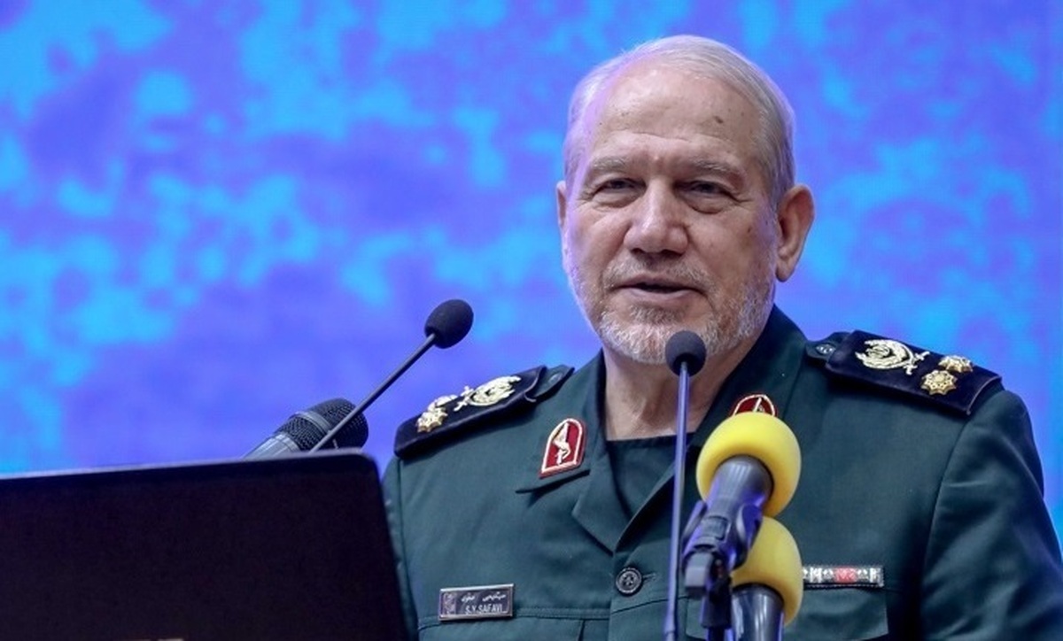 باید عمق استراتژیک خودمان را ۵ هزار کیلومتر افزایش دهیم