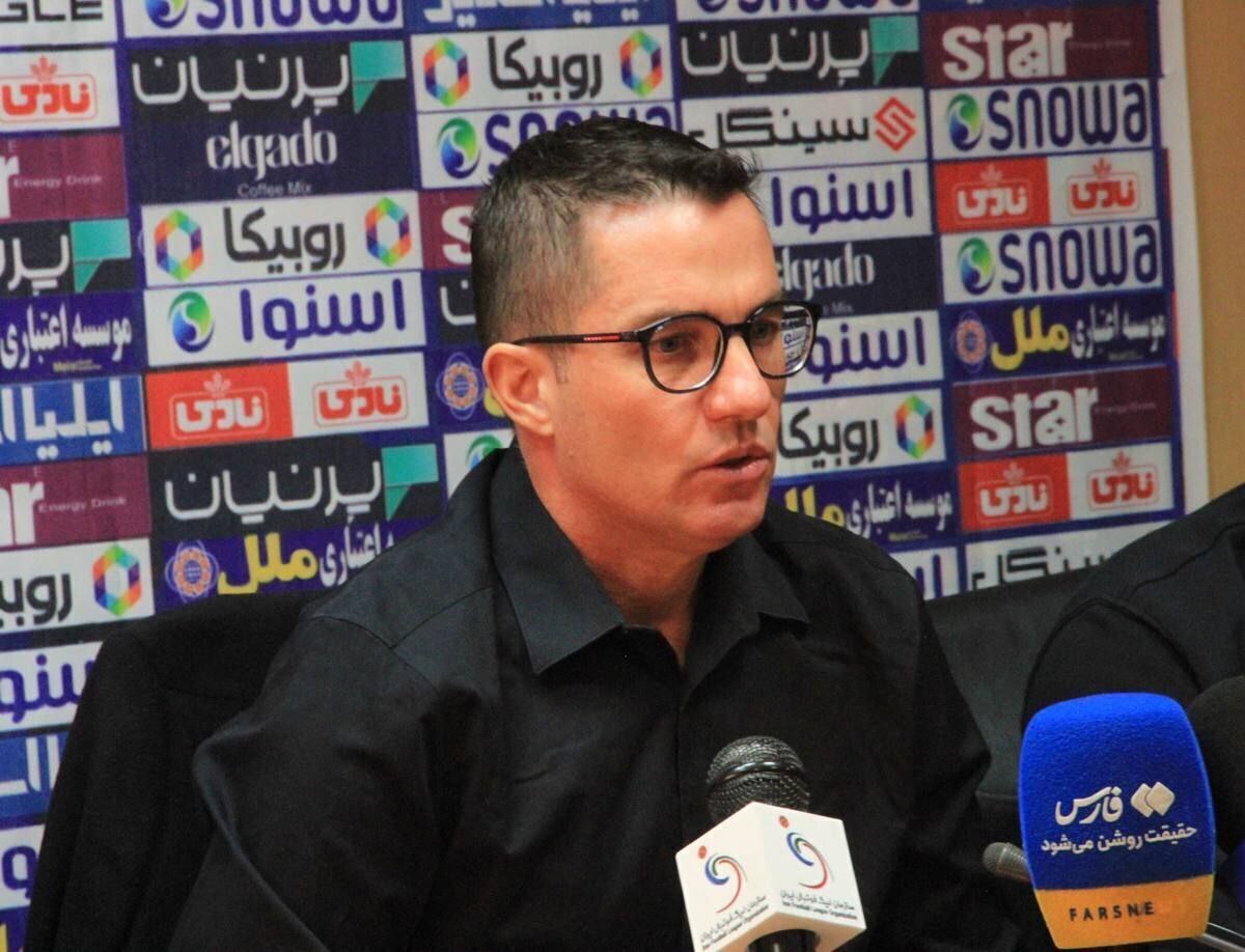 اوسمار: فولاد ۱۰ روز فرصت داشت تا خودش را آماده کند/ امیدوارم تاریخ دقیق دربی را امروز اعلام کنند