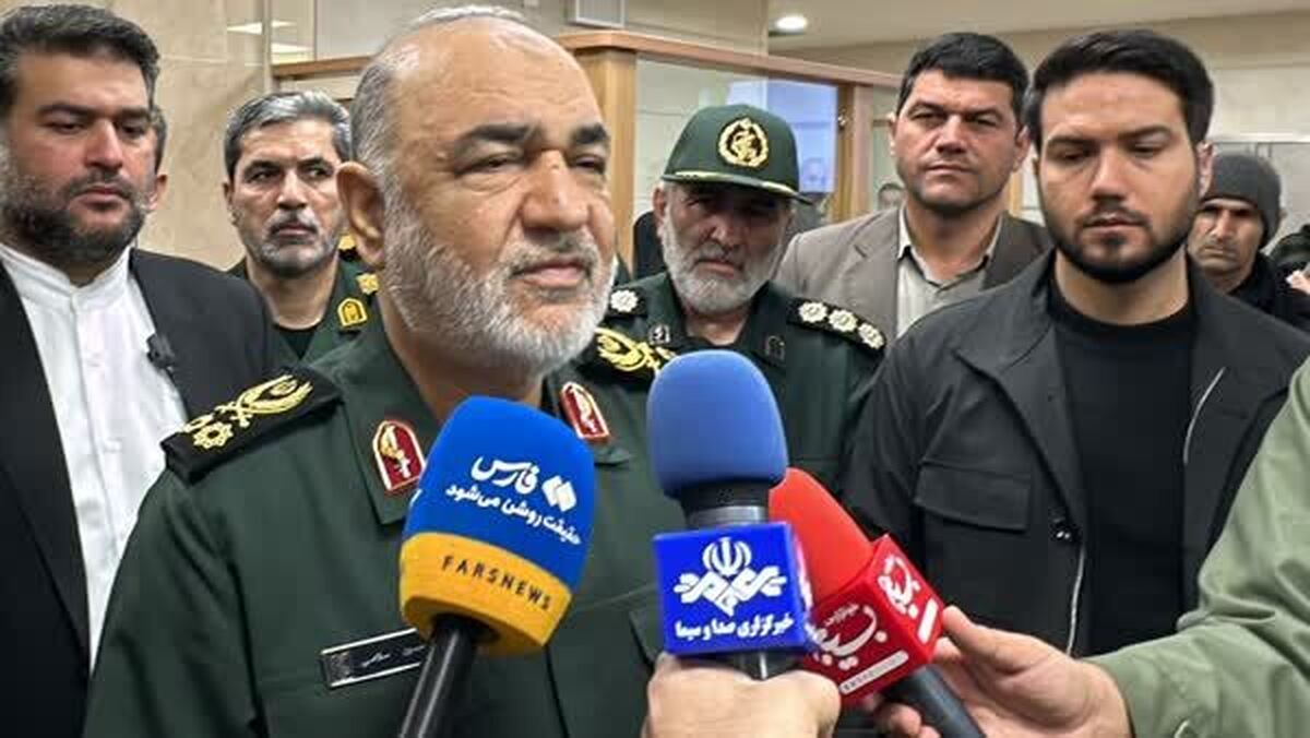 سرلشکر سلامی: پیشرفت‌های چشمگیر کشور در فشار تحریم‌ها شکل گرفت