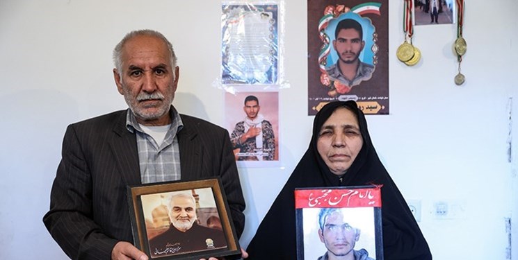 دیدار وزیر کار با خانواده شهید عجمیان/ مرتضوی: مسئله مسکن کارگران جدی و فوری پیگیری می‌شود