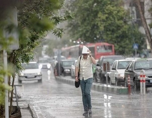 رگبار و رعد و برق در اکثر استان‌ها