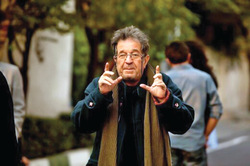 حمله کوسه‌های برانداز به خالق هامون!