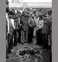 ماتریالیسم منافق کلیدزننده ترور در پگاه انقلاب اسلامی