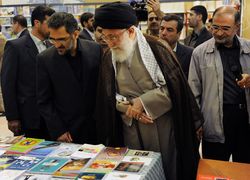 رهبر انقلاب: نباید جلوی کتابی که با سلیقه‌ خاصی نمی‌سازد را گرفت