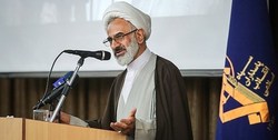 حاجی‌صادقی: اگر سپاه نبود انقلاب اسلامی ترور می‌شد/ تحریم زیباترین نعمت دشمن برای پیشرفت کشور است
