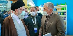 خرده روایت‌های دیدار روز گذشته از نمایشگاه کتاب/ همراهان خسته شدند، رهبر نه
