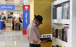 خلوت و کم مشتری مثل شنبه اول هفته/ راهروهای نمایشگاه کتاب در انتظار مخاطب دقیقه ۹۰ ای؟
