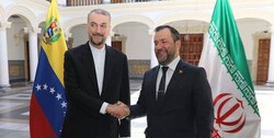 رایزنی امیرعبداللهیان و همتای ونزوئلایی در کاراکاس