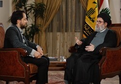 وقتی پسر پهلوی را در اسرائیل دیدیم، بسیار خندیدیم/ راه‌حل لبنان در سفارت‌خانه‌های خارجی نیست