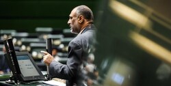 نیکبخت: با انحصاری‌شدن تامین مواد اولیه تولید مبارزه خواهم کرد