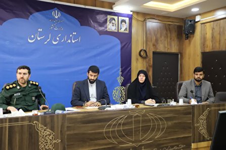 پرداختن به شخصیت بنیانگذار انقلاب مصداق حرکت انقلاب اسلامی است