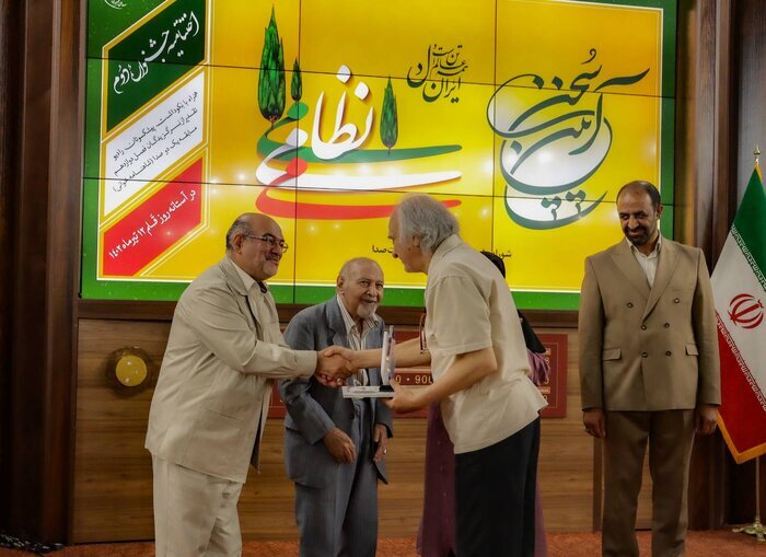 برگزیدگان «آیین سخن» معرفی شدند؛ حدادعادل: رادیو با زبان و ادبیات فارسی سازگارتر است