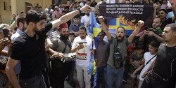لبنانی ها پرچم سوئد و رژیم صهیونیستی را به آتش کشیدند