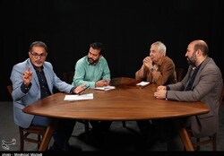 چالش‌های برنامه‌سازی در تلویزیون| پیوند فرم و محتوا پاشنه آشیل برنامه‌های صدا و سیما /فقدان تخصص را نمی‌توان با سلبریتی پُر کرد