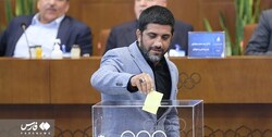 دبیر رئیس فدراسیون کشتی ماند