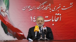 سناریوی دشمن کاهش مشارکت است/نشست تحول انقلابی و مشارکت حداکثری در انتخابات