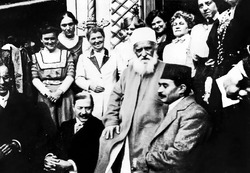 دستور صریح از امریکا و لندن داریم که بی‌حجابی را رونق دهیم!