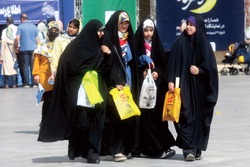 حجاب زن برای تقید و مسئولیت‌پذیری مرد است