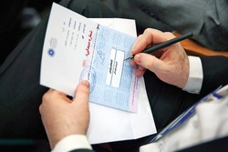 حاشیه&zwnj;های یک اتاق غیرشیشه&zwnj;ای