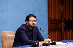تاکید وزیر راه بر جلوگیری از گران‌فروشی بلیت سفر‌های اربعین