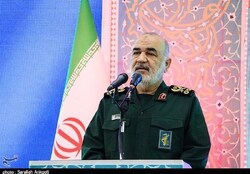 در نبردی سخت شکست‌های سهمگینی ‌به دشمنان وارد کرده‌ایم/ تا فتح آخرین قله‌ها از پای نخواهیم نشست
