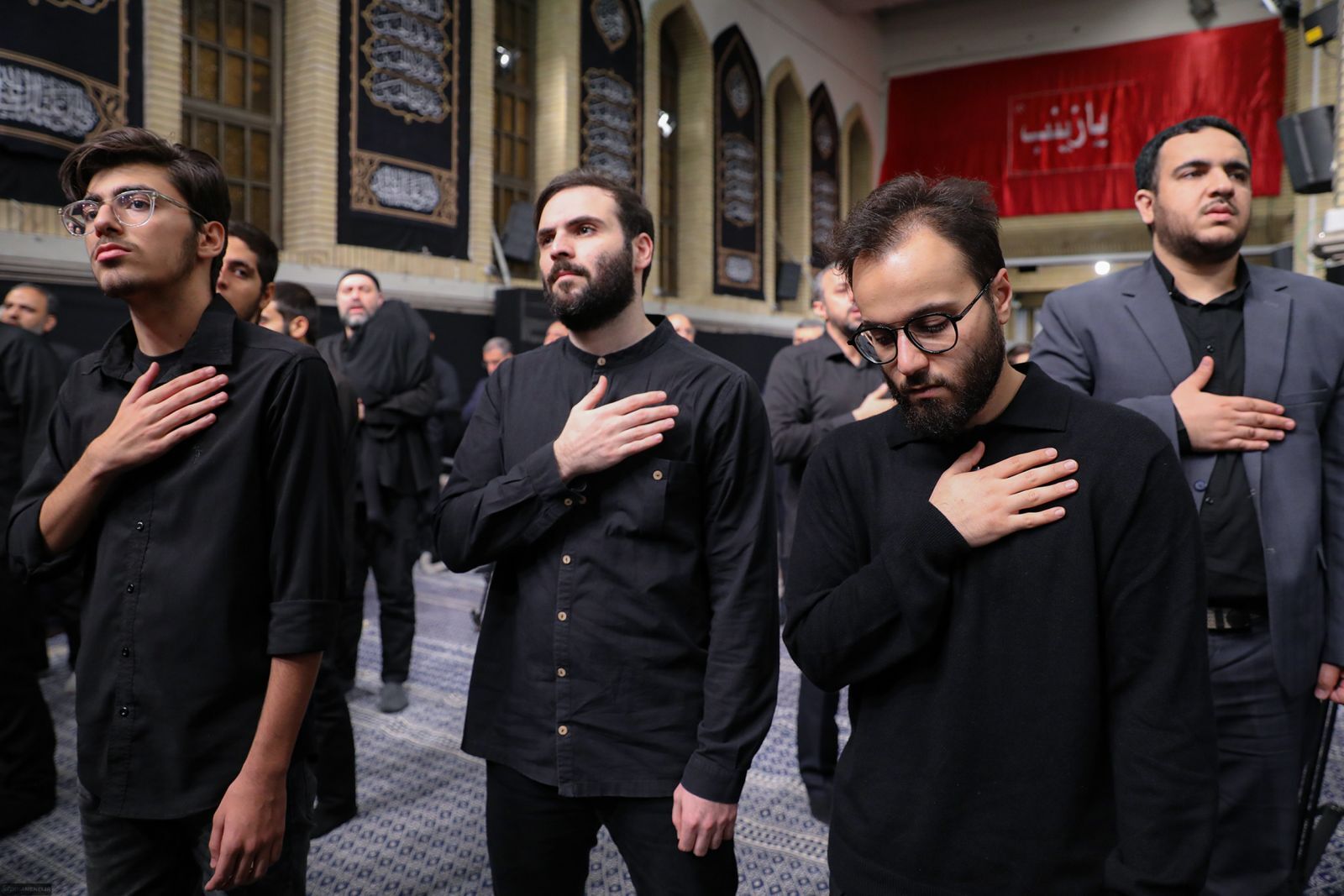عکس/ پسر حاج قاسم در حسینیه امام راحل