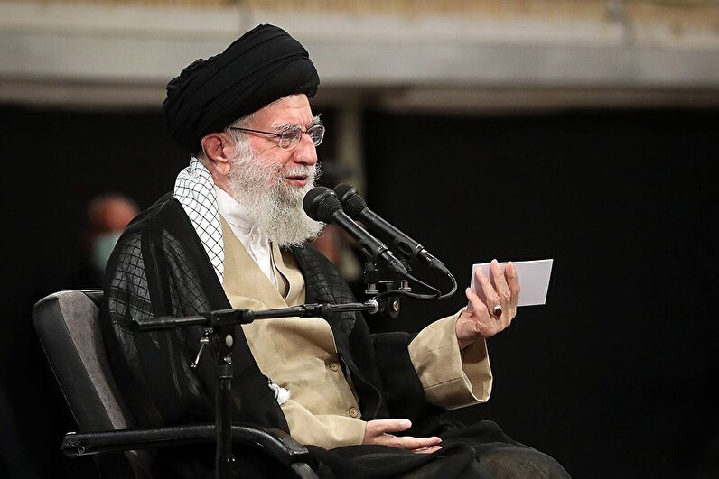رهبر انقلاب: برنامه آمریکا بحران‌سازی در ایران است و شتر در خواب بیند پنبه دانه‌‌‌!