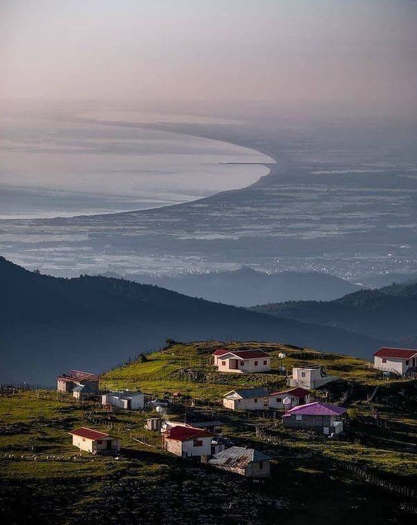 نمایی متفاوت و خیره‌کننده از دریای خزر