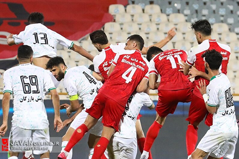 دیدار تیم‌های فوتبال پرسپولیس و ذوب آهن