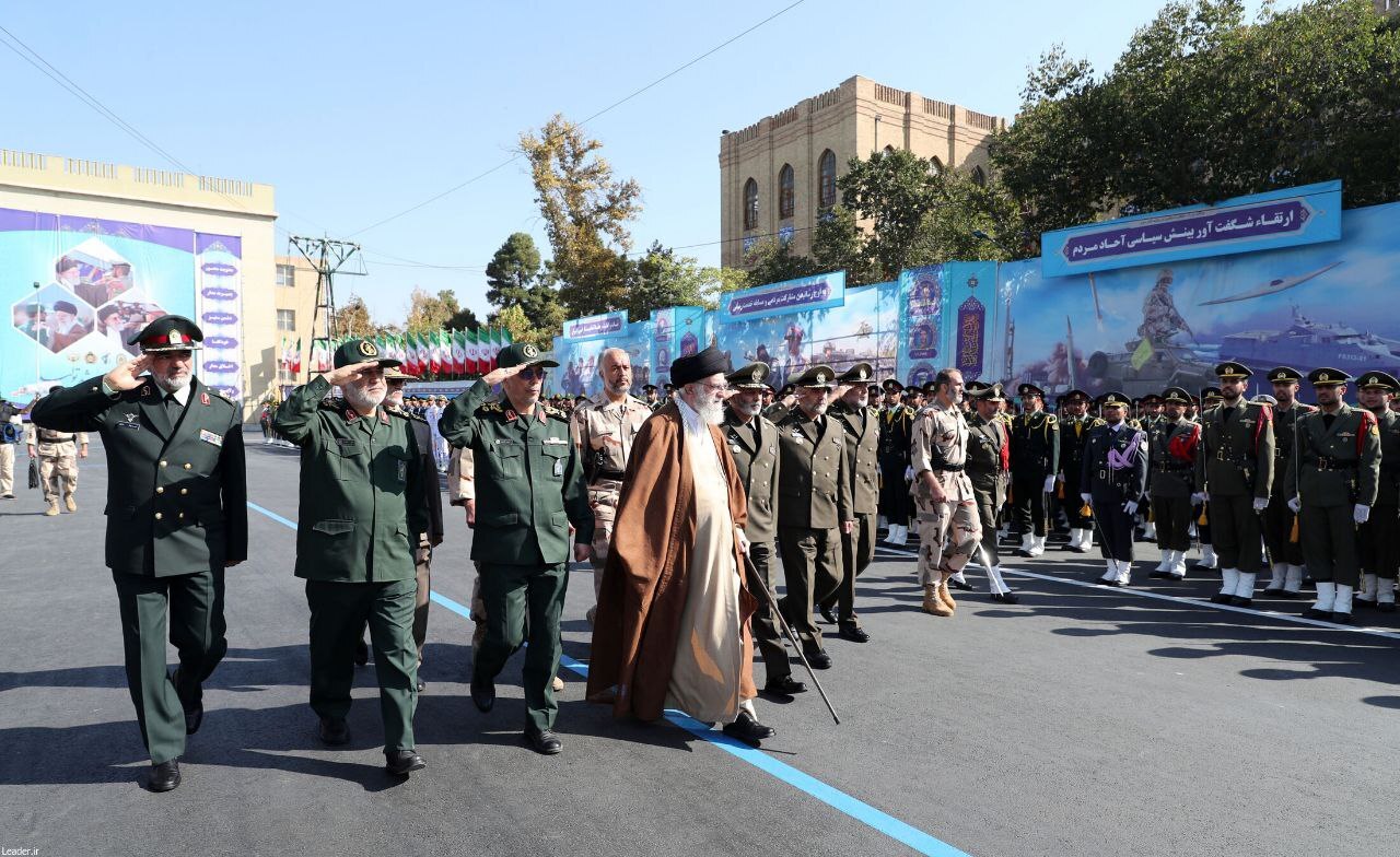 تصاویر امروز رهبر انقلاب در دانشگاه افسری امام علی