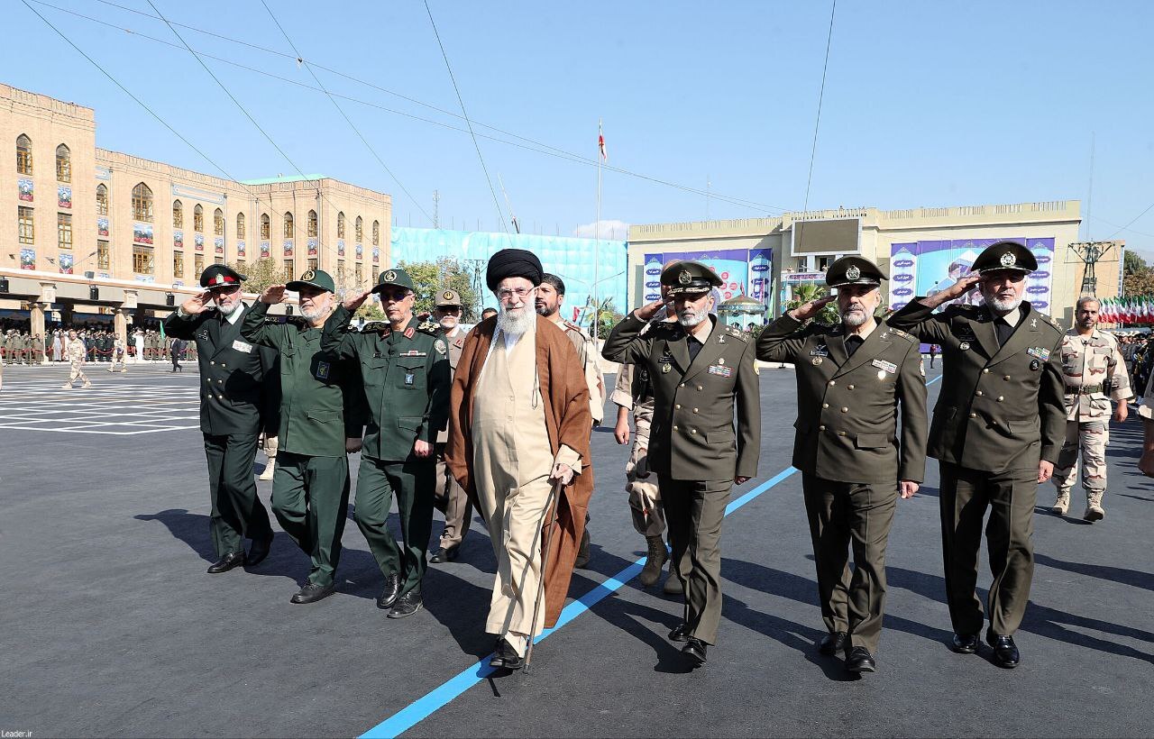 تصاویر امروز رهبر انقلاب در دانشگاه افسری امام علی
