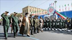همه ما بازوی جوانان فلسطینی را می‌بوسیم