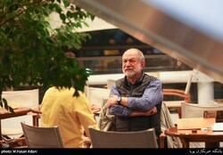استقبال هنرمندان از پیکر آتیلا پسیانی در فرودگاه/ آقای بازیگر بعد از چند روز به ایران رسید / تصاویر