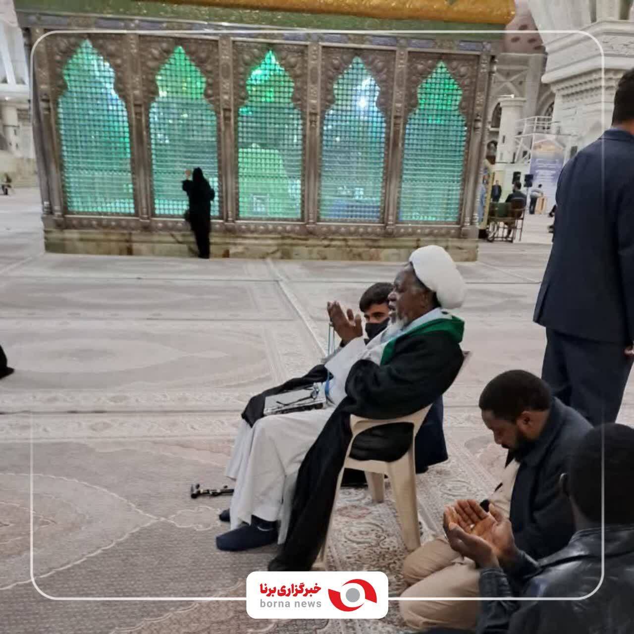 تصاویر/ حضور شیخ ابراهیم زکزاکی رهبر شیعیان نیجریه در حرم امام خمینی (ره)