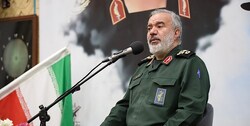 انهدام ناوها و زیردریایی‌های آمریکا با فناوری‌های محرمانه سپاه/ آمریکایی‌ها را در خلیج فارس مستأصل کردیم