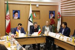 ایران و ارمنستان برای افزایش تردد کامیون از گمرک مِغری توافق کردند