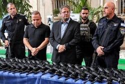 استعفای مقام صهیونیست در اعتراض به سیاست توزیع سلاح «بن گویر»