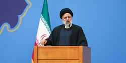 دانشگاه و دانشجو نباید به باشگاه احزاب سیاسی تبدیل شود